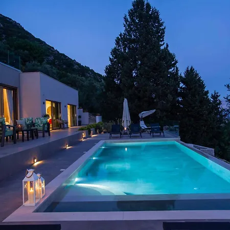 Ino Lefkas Villa *
